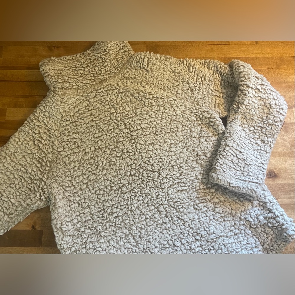 Eddie Bauer Plush Pull-over